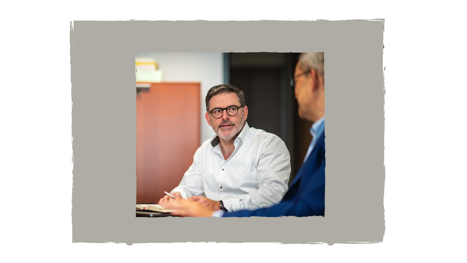 [STOFWISSELING TOT NADENKEN] (© [Peter Bols (extern)] | dwars) 